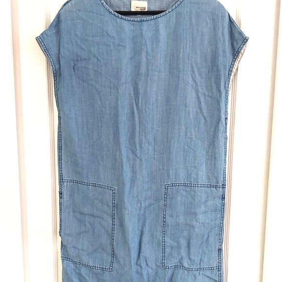 Aritzia Nori Short Shift Dress Sz M Light Denim Chambray Front Pockets Raw Edge - Picture 3 of 4